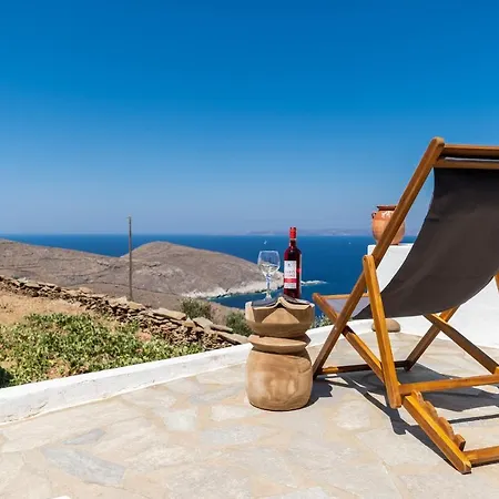 Mitato View Serifos Platis Gialos