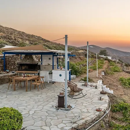 Mitato View Serifos Platis Gialos